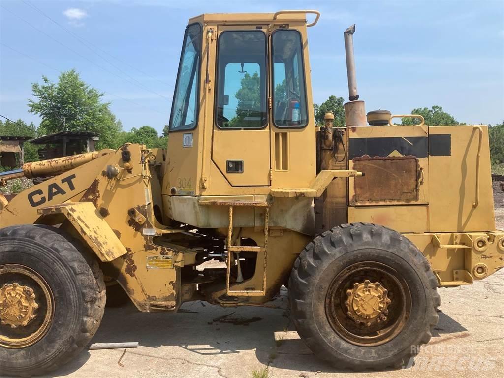 CAT 926E Kolové nakladače
