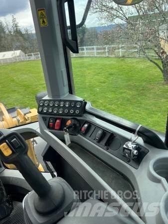 CAT 926M Kolové nakladače
