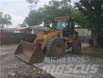 CAT 928G Kolové nakladače