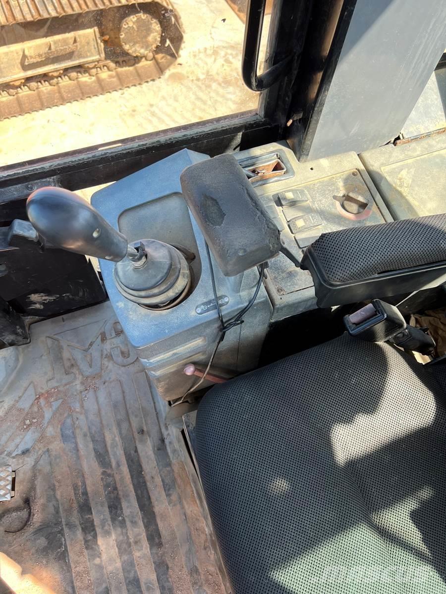 CAT 928G Kolové nakladače