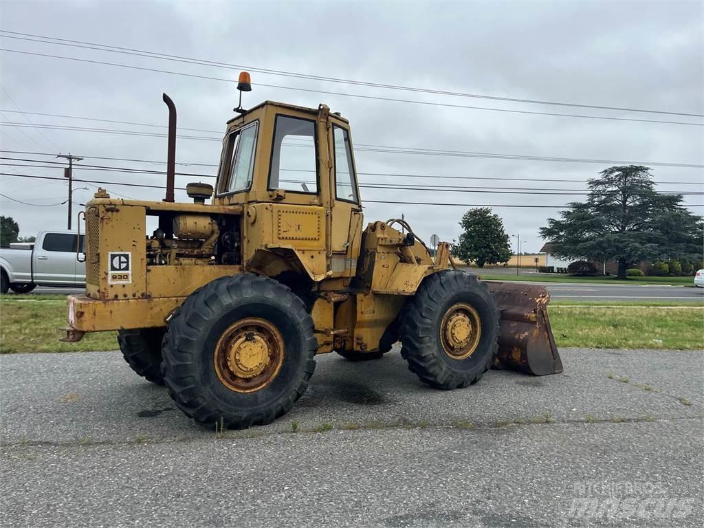 CAT 930 Kolové nakladače