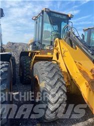 CAT 930G Kolové nakladače