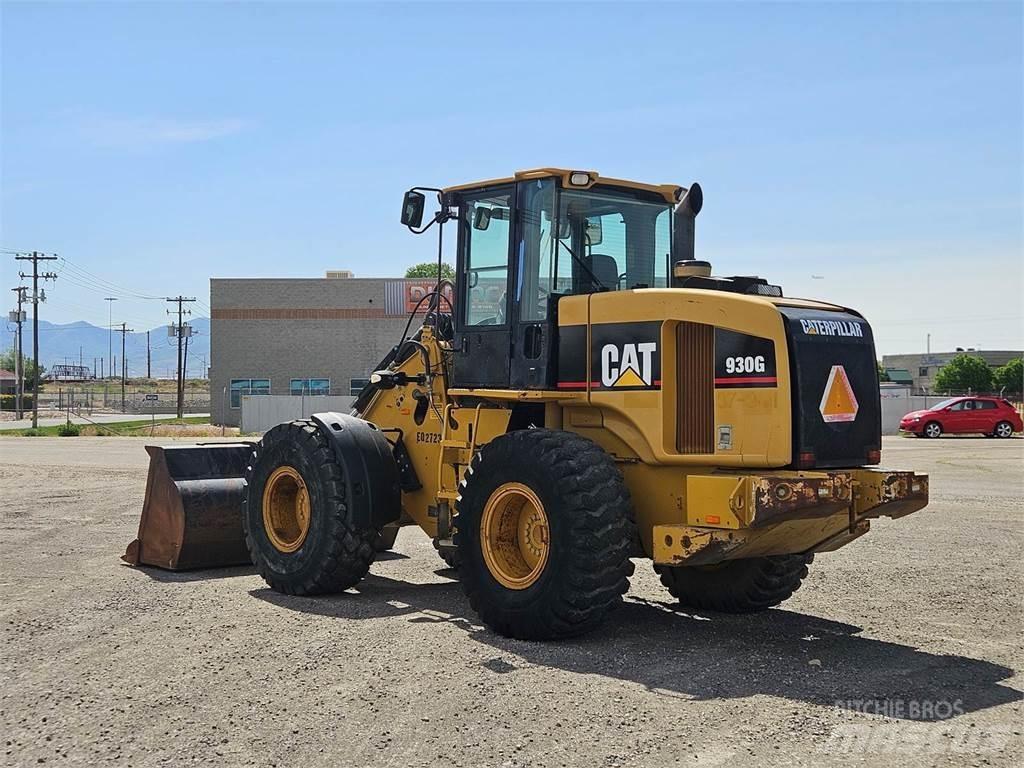CAT 930G Kolové nakladače