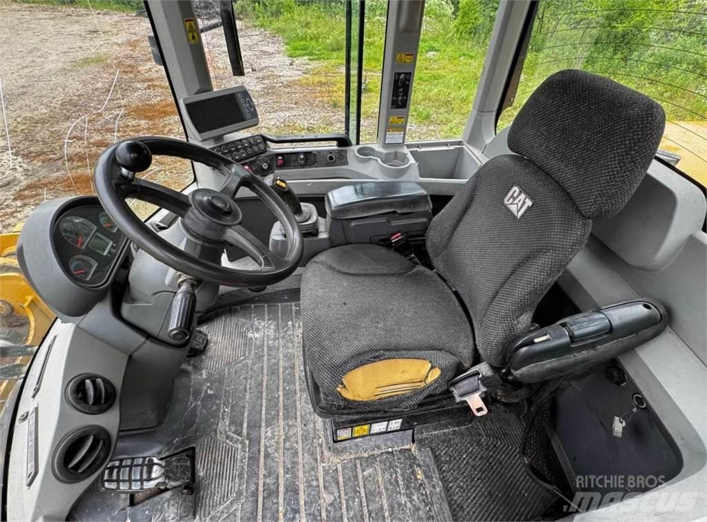 CAT 930K Kolové nakladače