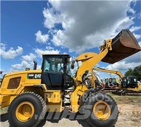CAT 930M Kolové nakladače