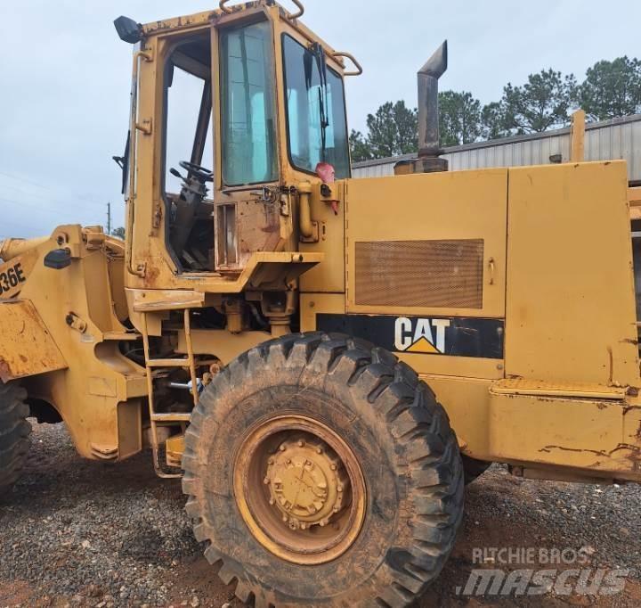 CAT 936E Kolové nakladače
