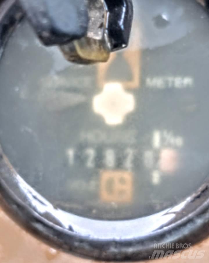 CAT 936E Kolové nakladače