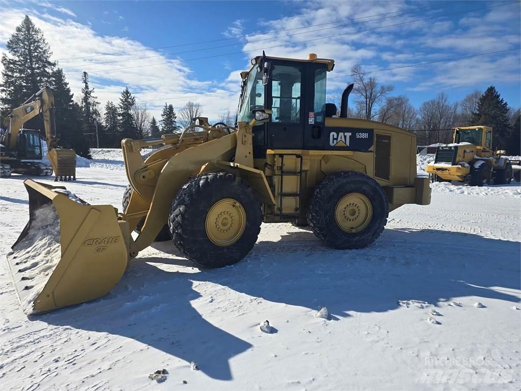 CAT 938H Kolové nakladače