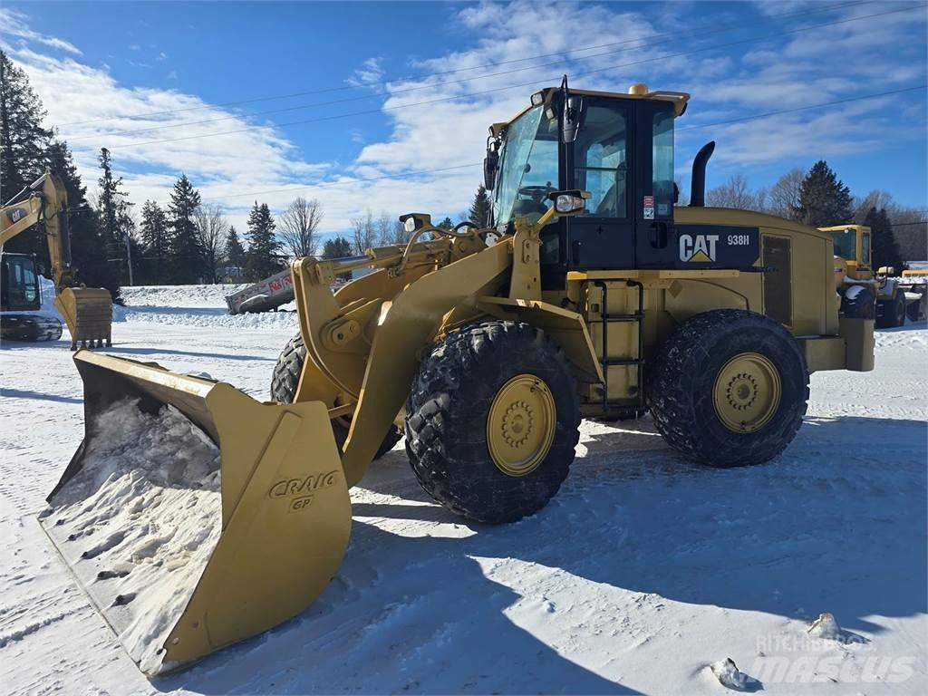 CAT 938H Kolové nakladače