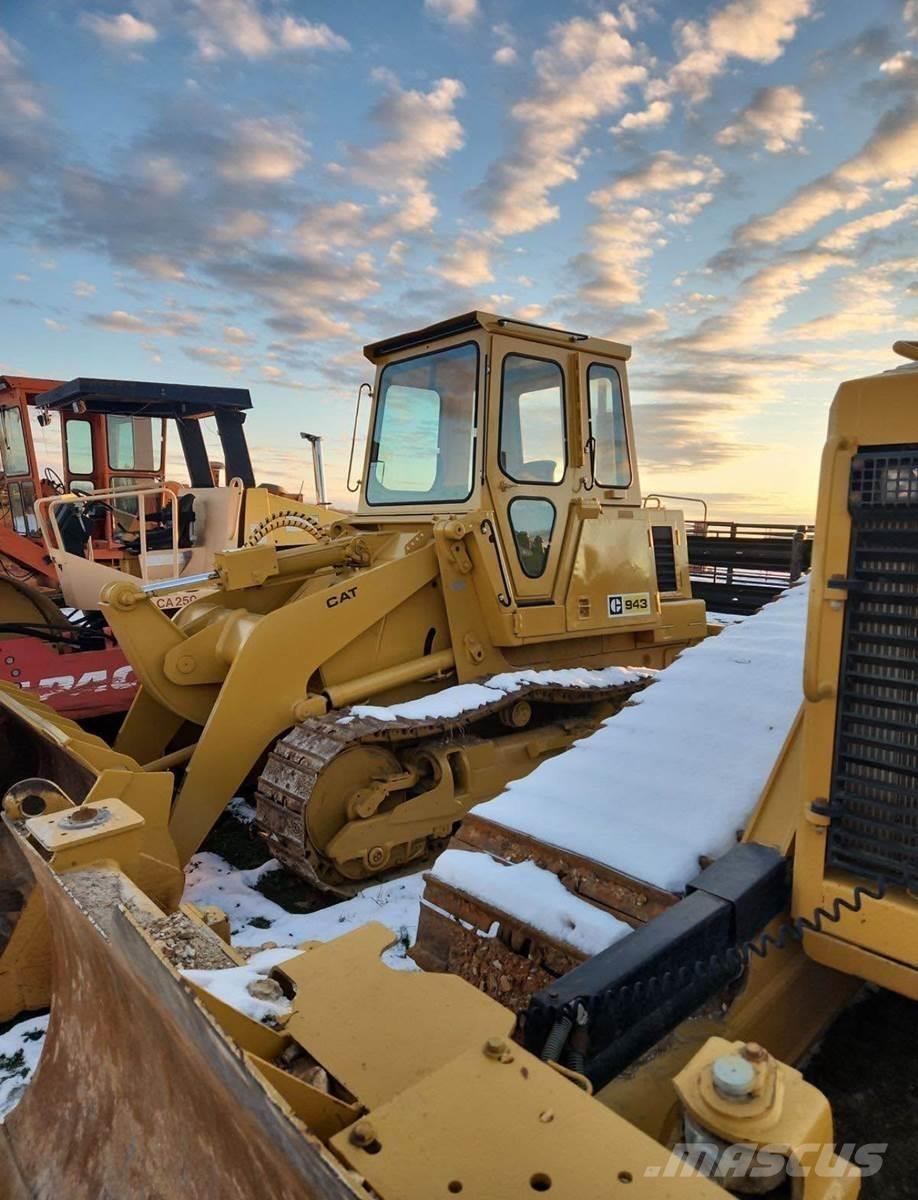 CAT 943 Pásové nakladače