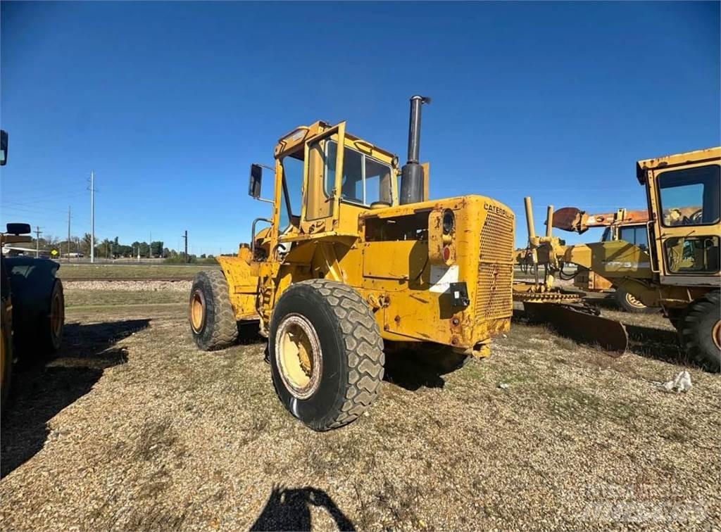 CAT 950 Kolové nakladače