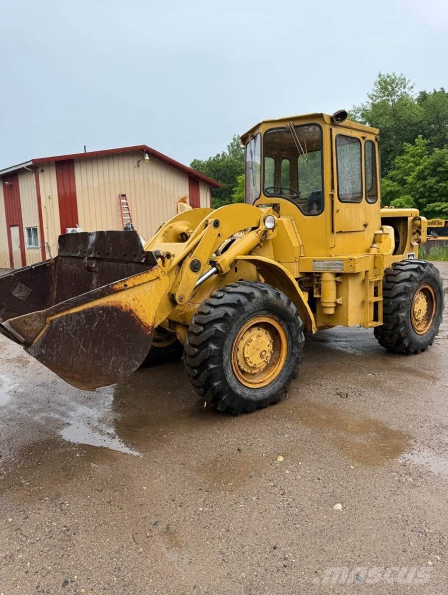 CAT 950 Kolové nakladače