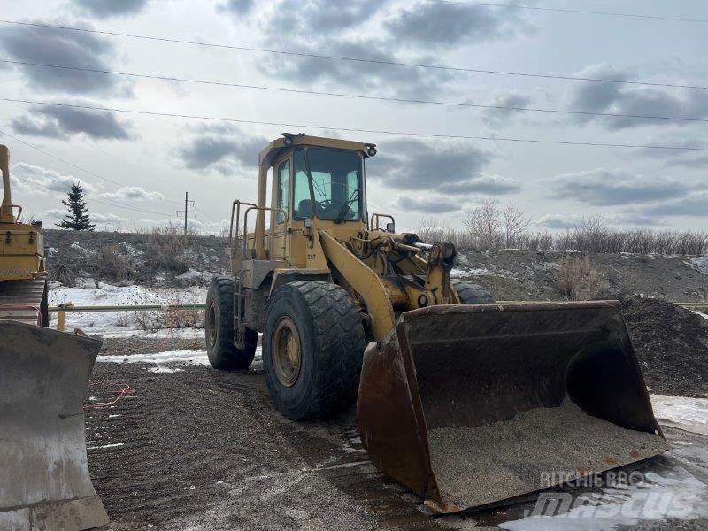 CAT 950B Kolové nakladače