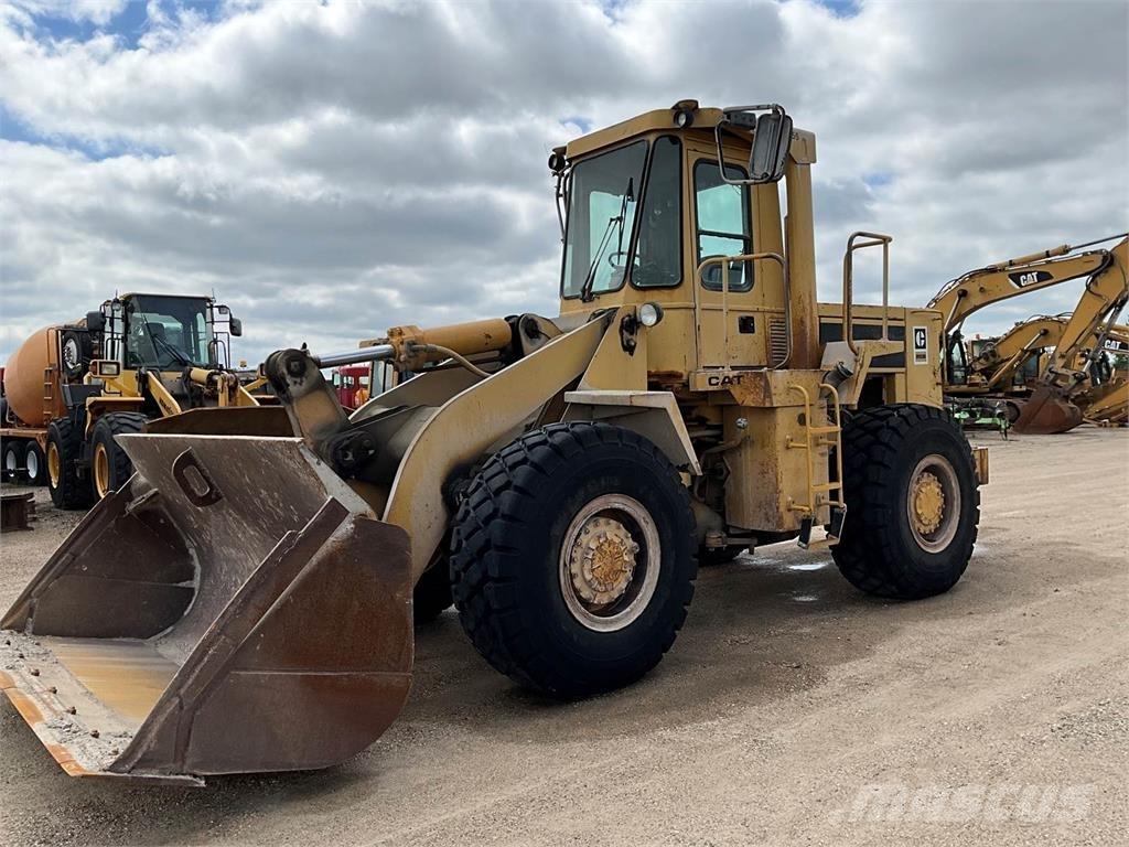 CAT 950B Kolové nakladače
