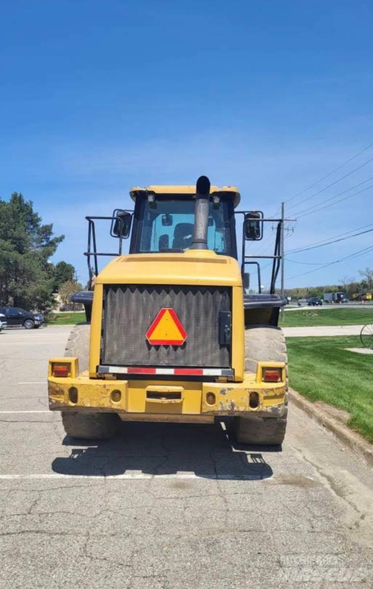 CAT 950H Kolové nakladače