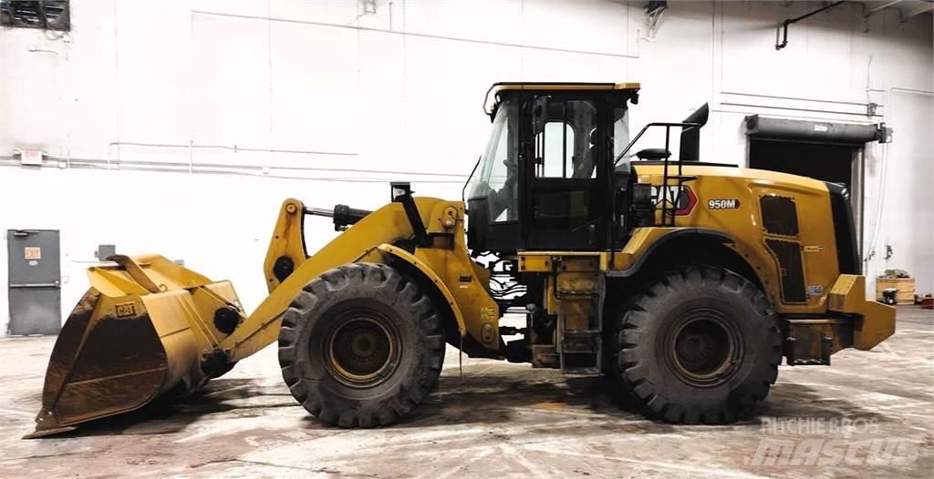 CAT 950M Kolové nakladače