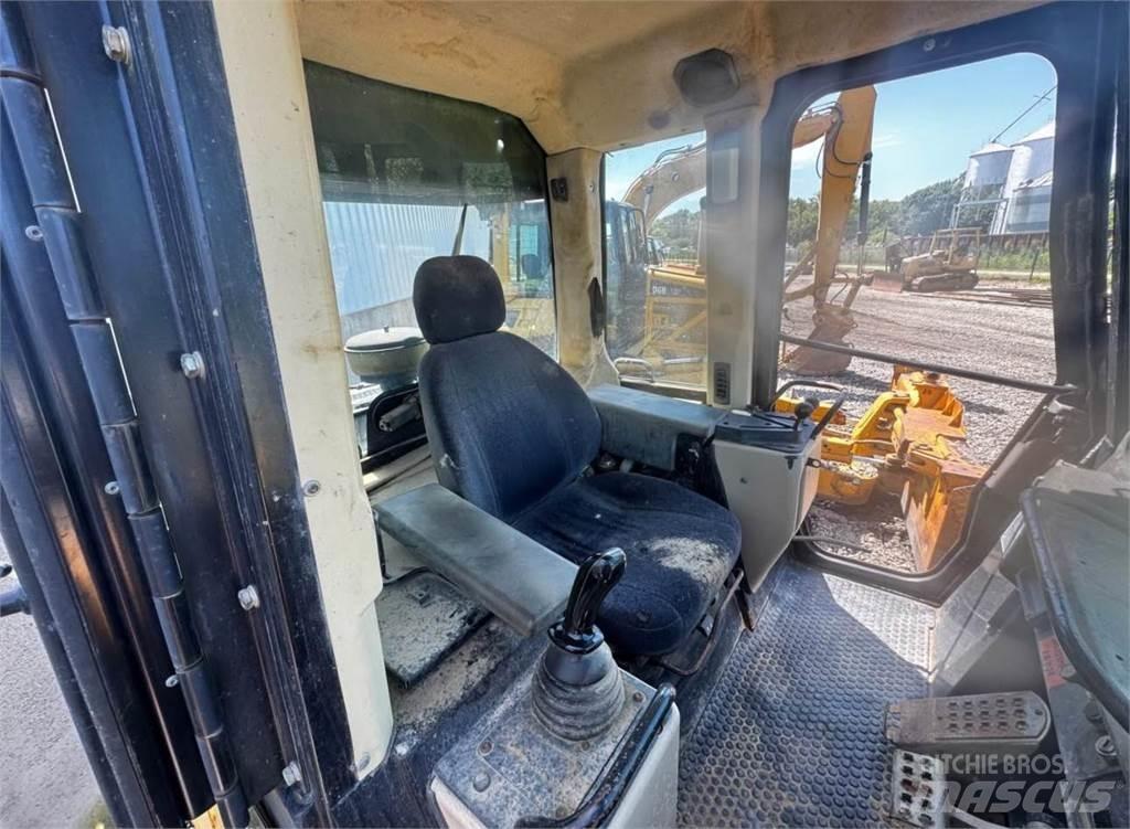 CAT 953C Pásové nakladače