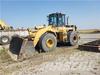 CAT 960F Kolové nakladače
