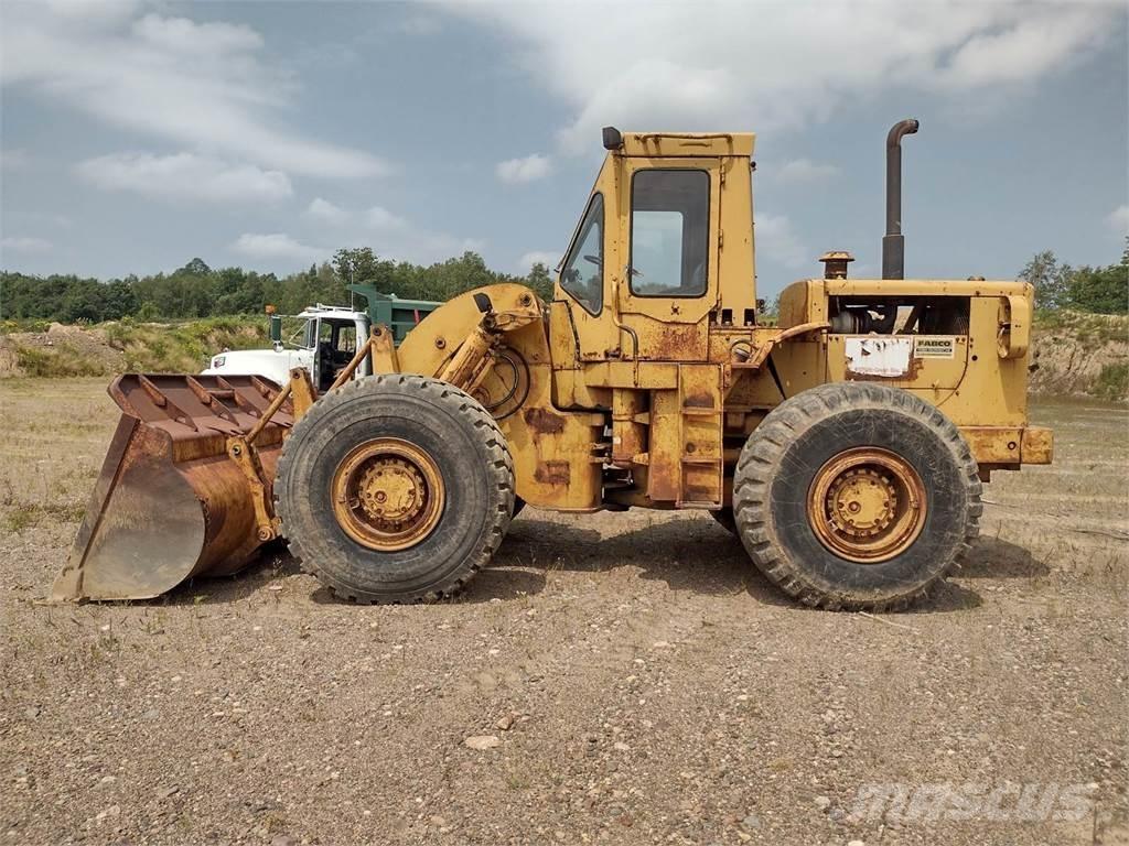 CAT 966C Kolové nakladače