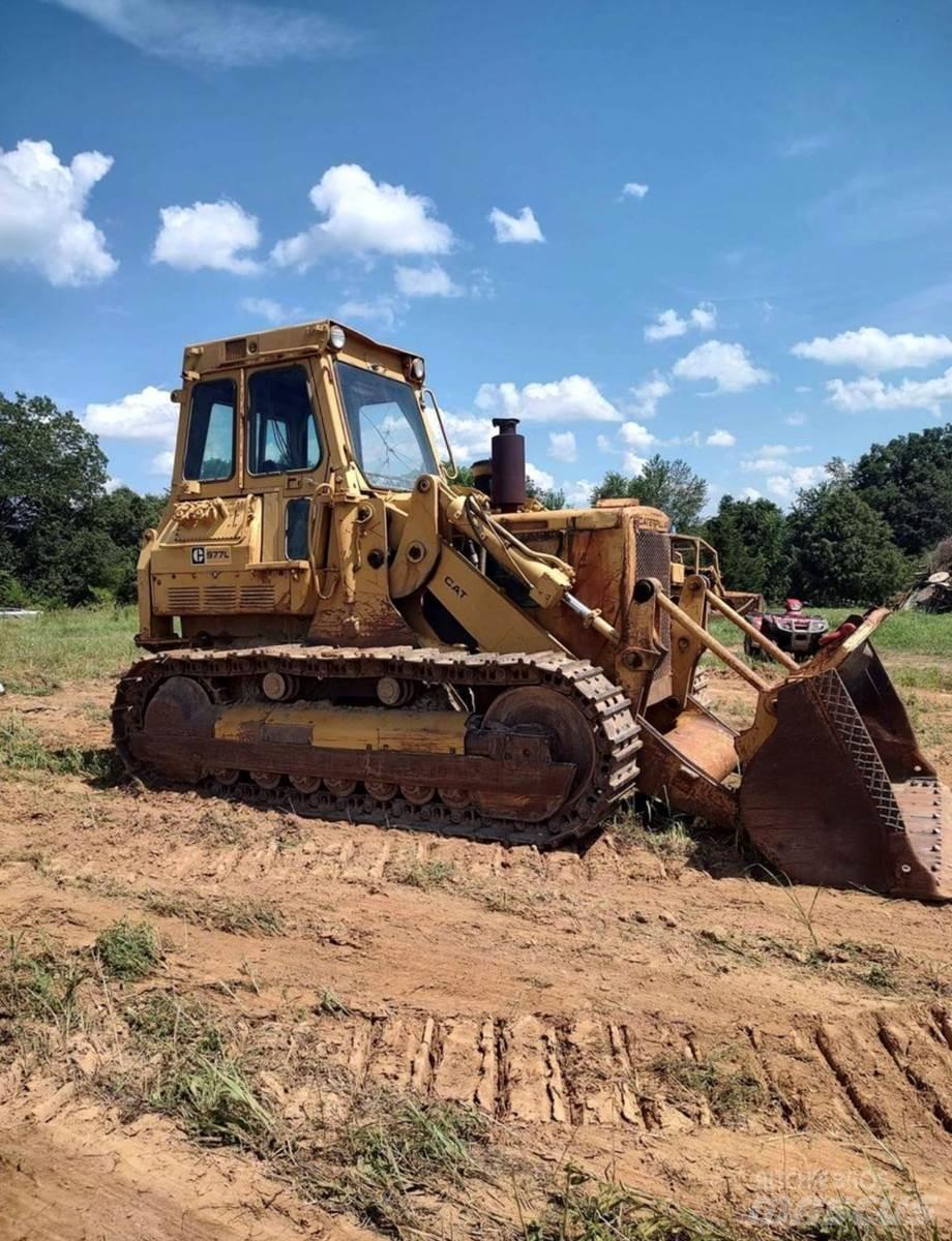 CAT 977L Pásové dozery