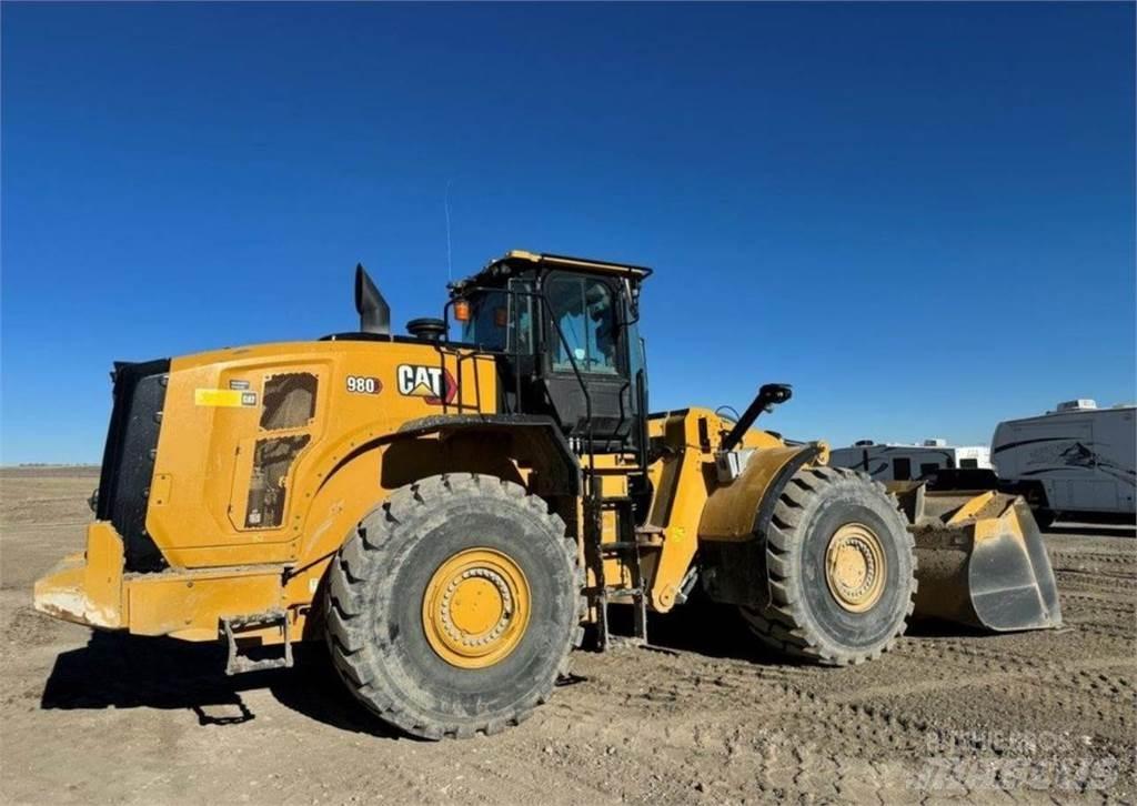CAT 980 Kolové nakladače