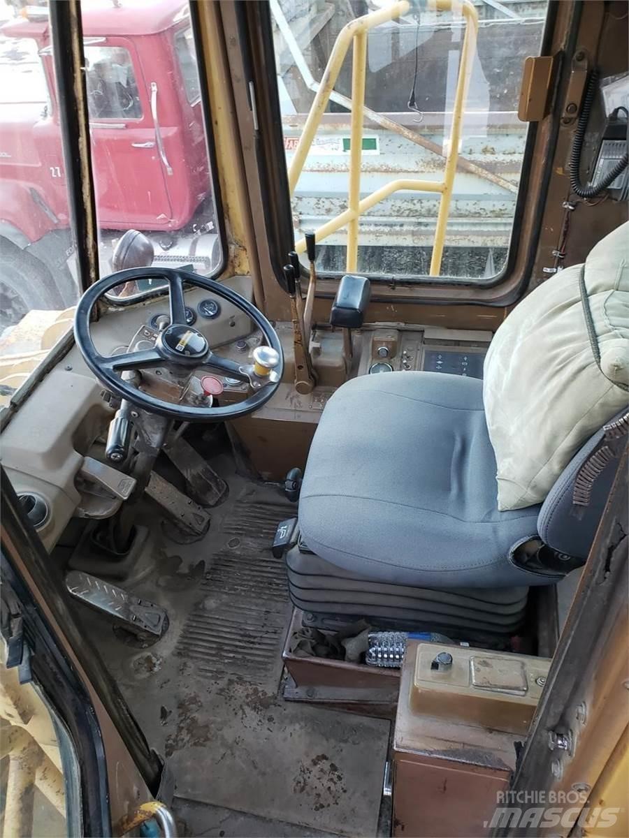 CAT 980C Kolové nakladače