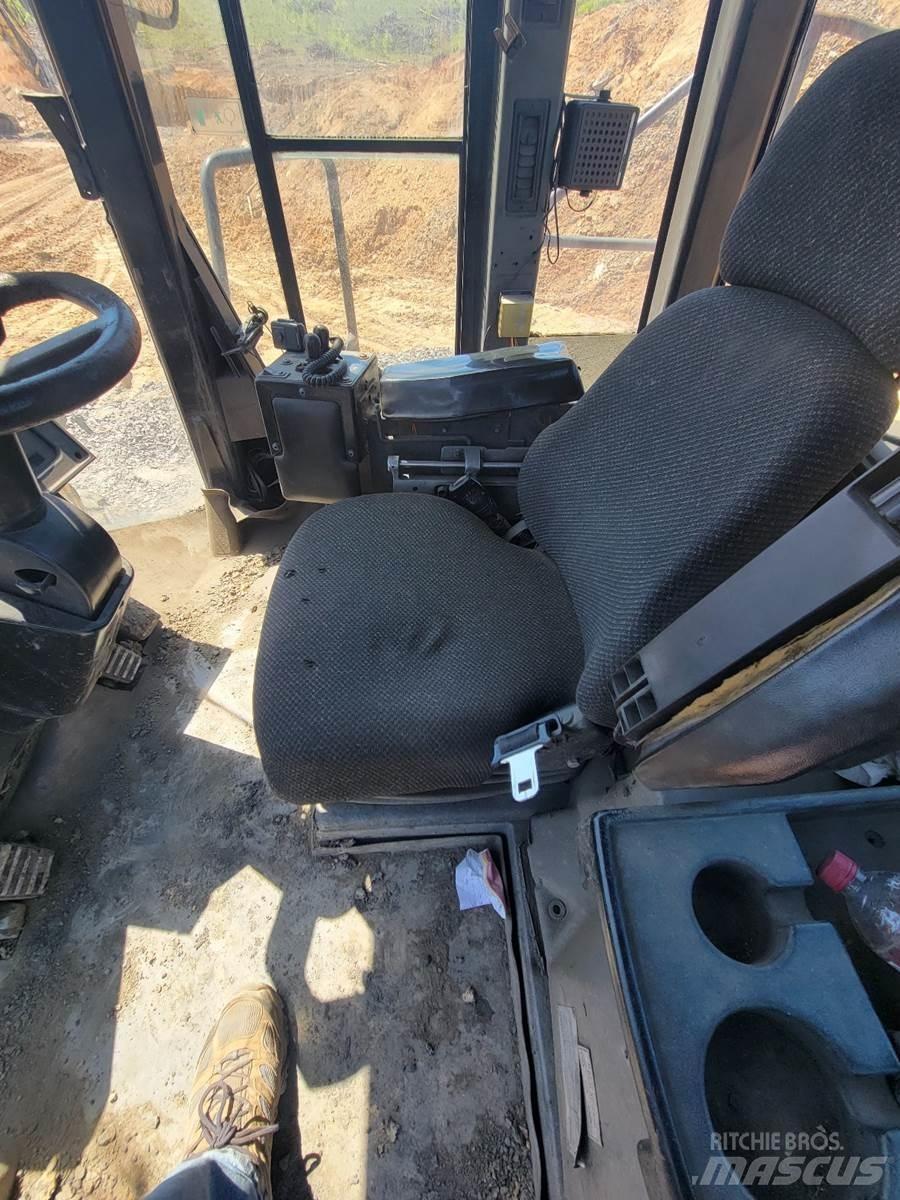 CAT 980G Kolové nakladače