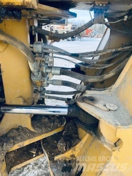 CAT 980M Kolové nakladače