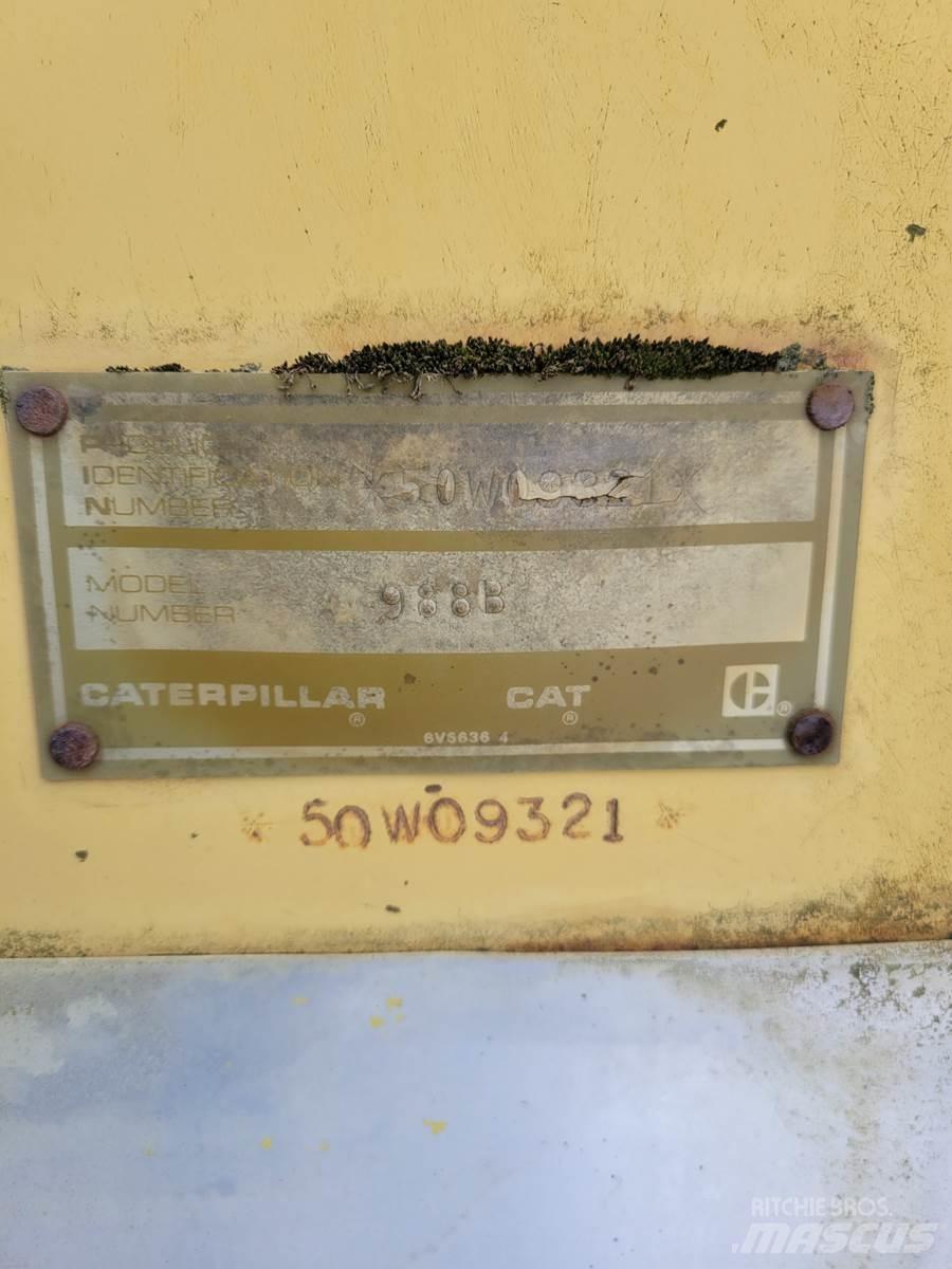 CAT 988B Kolové nakladače