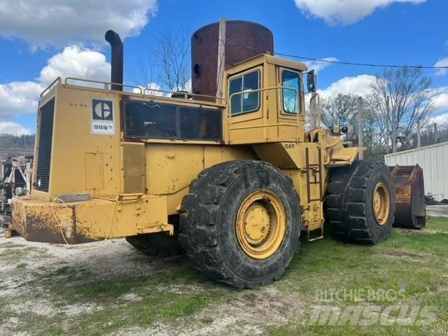 CAT 988B Kolové nakladače