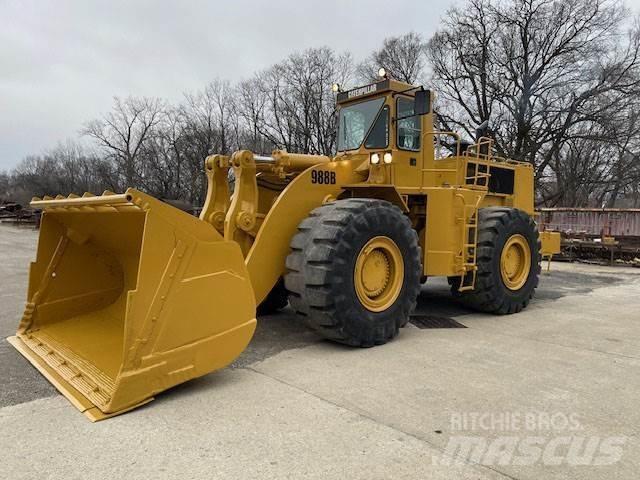 CAT 988B Kolové nakladače