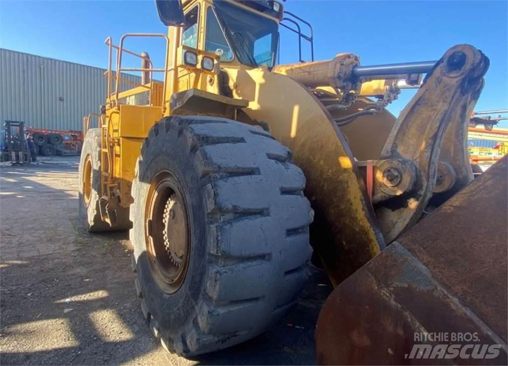 CAT 988F Kolové nakladače