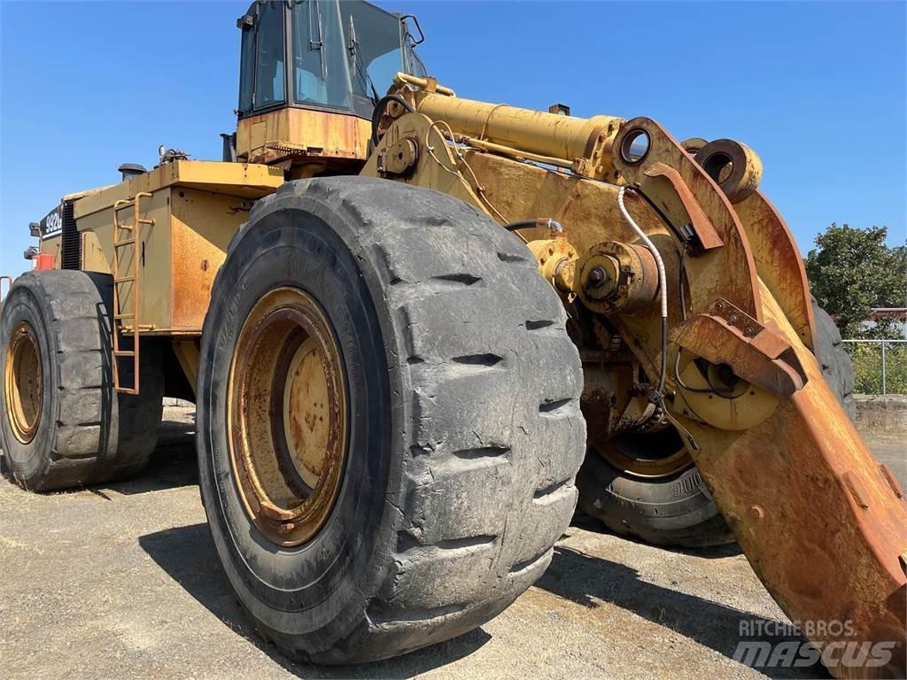 CAT 992G Kolové nakladače