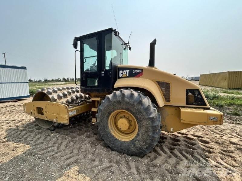 CAT CP563E Půdní kompaktory