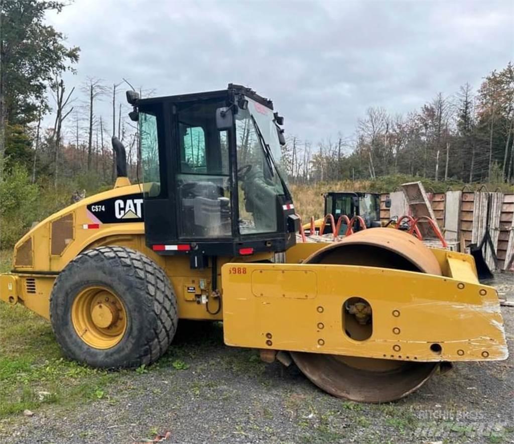CAT CS74 Tahačové válce