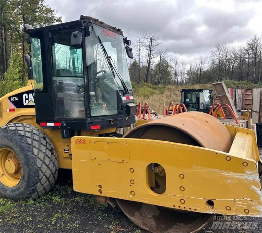 CAT CS74 Tahačové válce