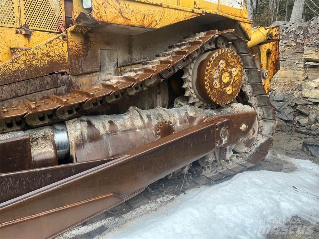 CAT D10N Pásové dozery