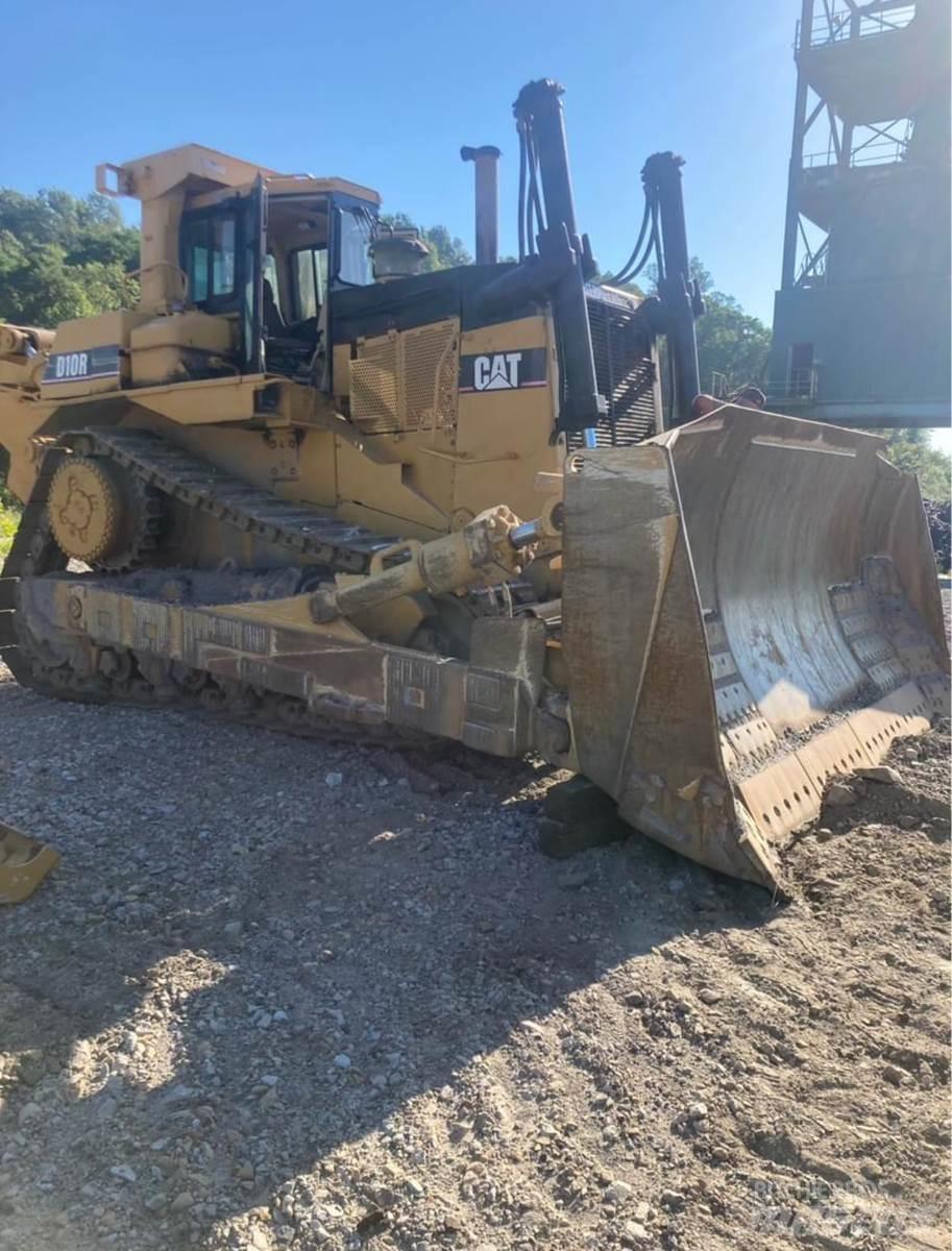 CAT D10R Pásové dozery