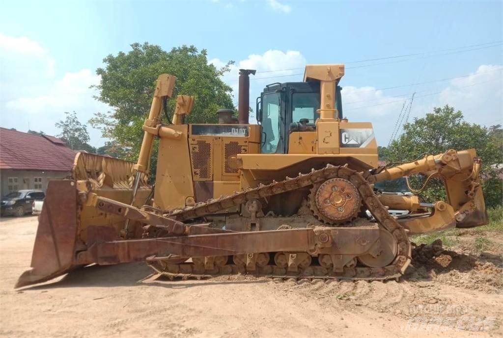 CAT D10T Pásové dozery