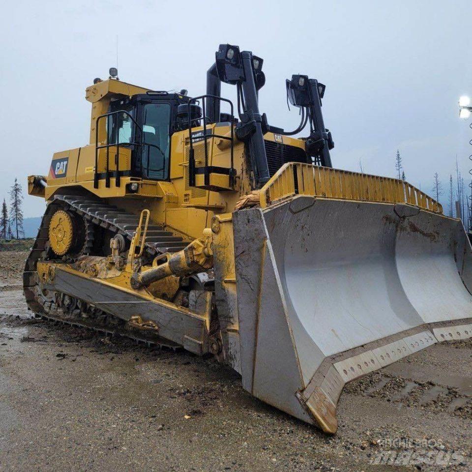 CAT D10T Pásové dozery