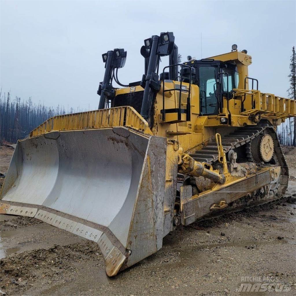 CAT D10T2 Pásové dozery