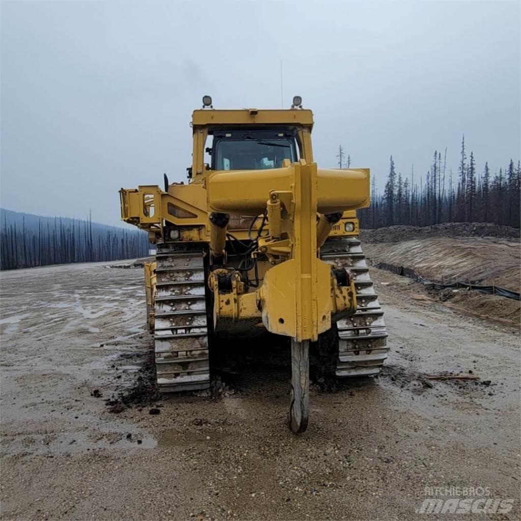 CAT D10T2 Pásové dozery
