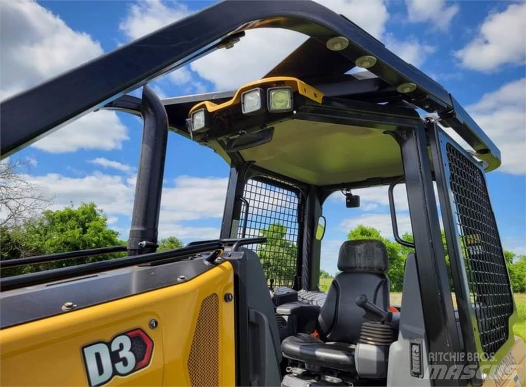 CAT D3 Pásové dozery