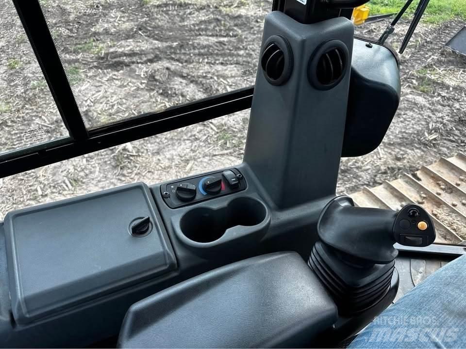 CAT D3 Pásové dozery