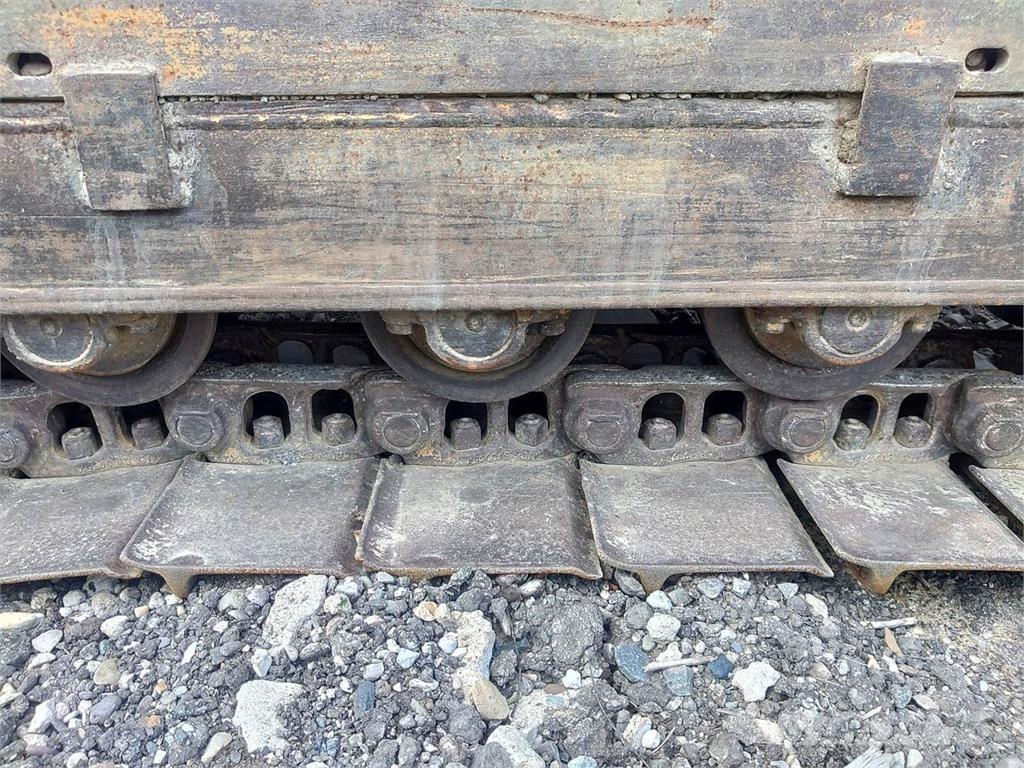 CAT D3B Pásové dozery