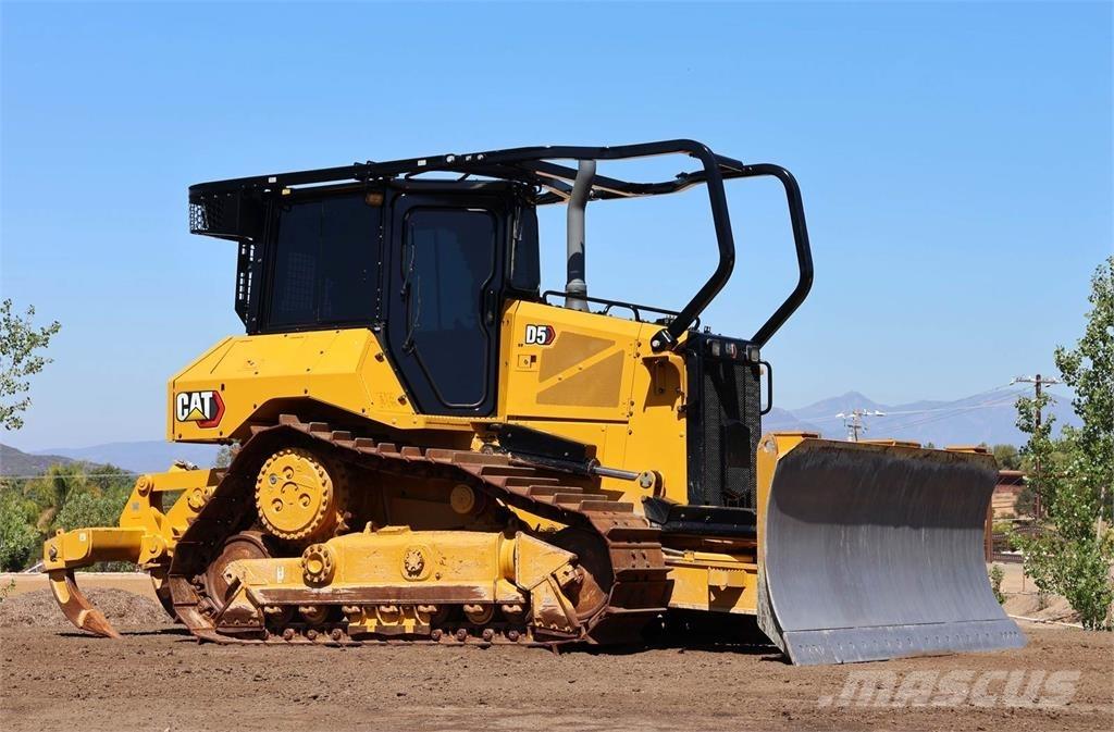 CAT D5 XL Pásové dozery
