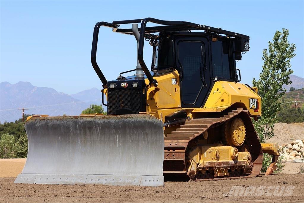 CAT D5 XL Pásové dozery