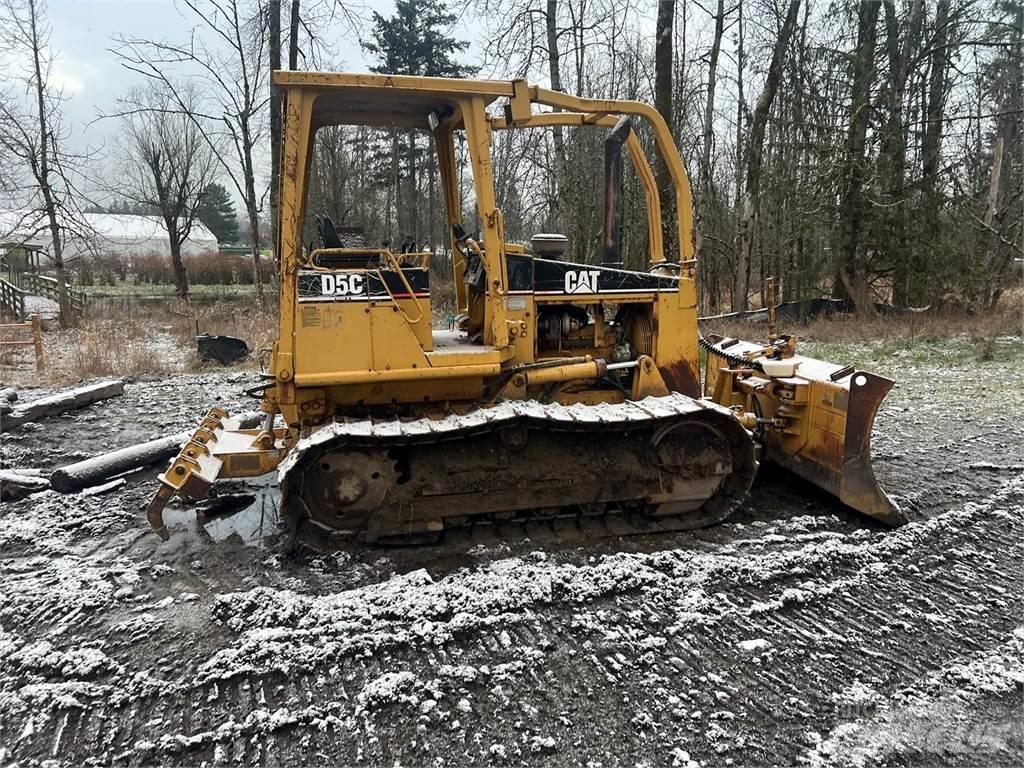CAT D5C Pásové dozery