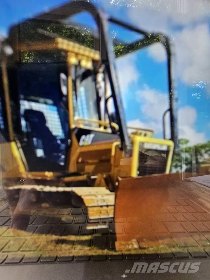 CAT D5G XL Pásové dozery