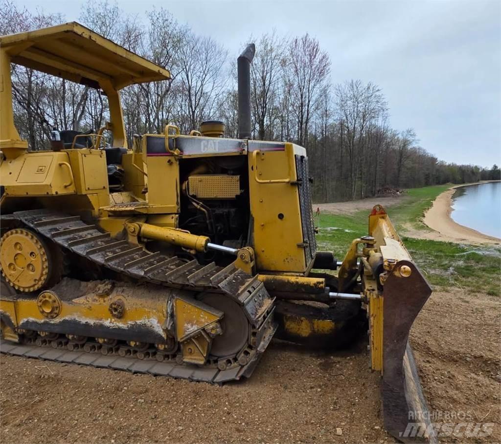 CAT D5H Pásové dozery